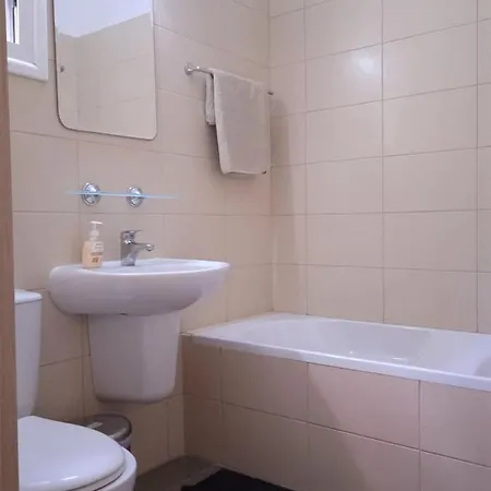 Cosy One Bedroom Apartment With Communal Pool 아파트 Kiti