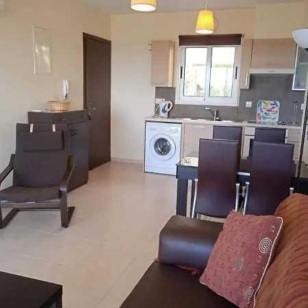 Cosy One Bedroom Apartment With Communal Pool Apartment Kiti